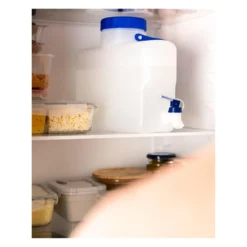 Vesiastia jääkaappiin 5L